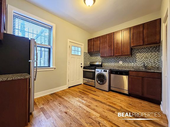 5th image of 645 W Oakdale Ave APT 2