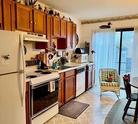 2nd image of 7237 Oak Ridge Pl