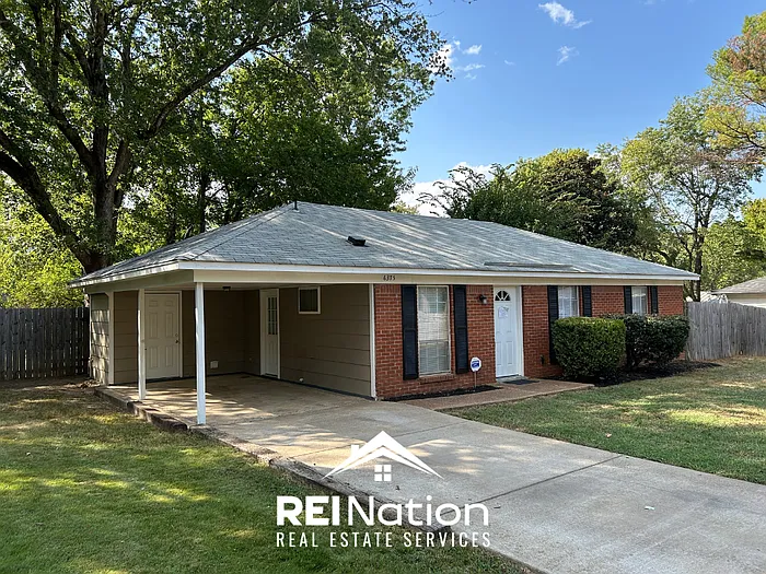 3 bed, 1.0 bath, 1218 sqft, $1,295 — Photo 2