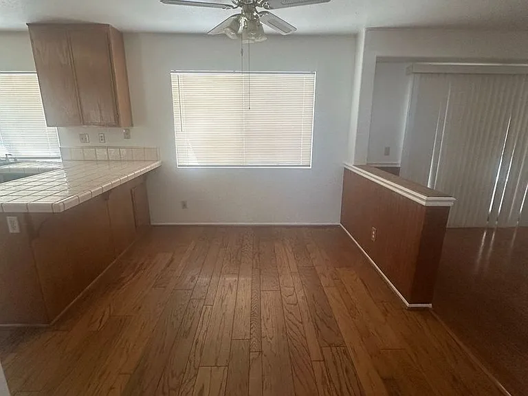 14333 La Crescenta Ave — Photo 11
