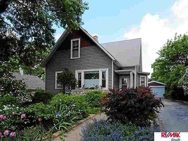 1st image of 4524 Charles St