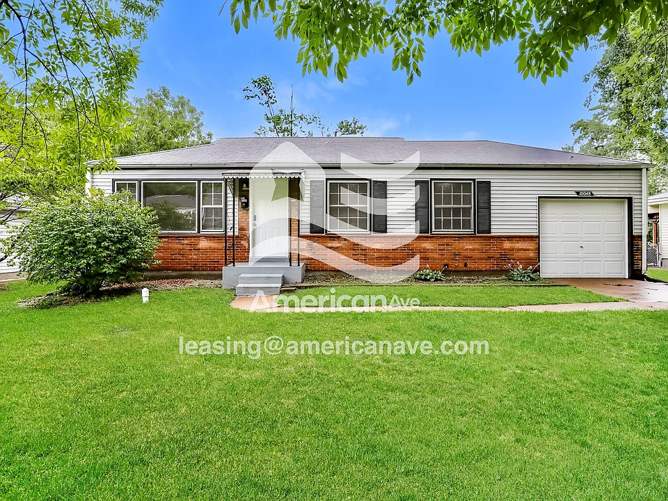 10048 Hedge Dr