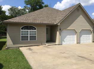 717 E Madison St APT A, Pittsburg, KS 66762