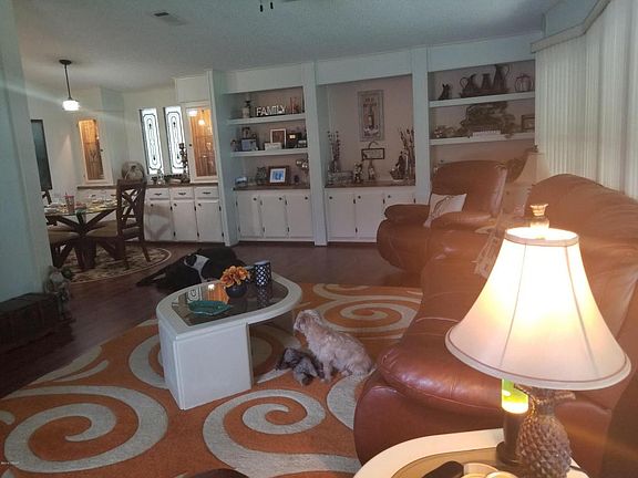 3rd image of 733 Rolling Hills Dr