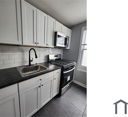 1st image of 982 Pembroke St Unit 2