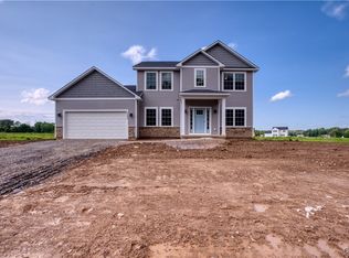 8047 Forest Ridge Ln, Lysander, NY 13027