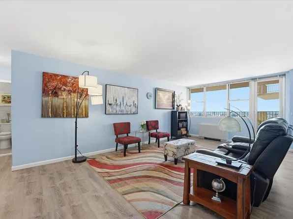 6040 Boulevard East #26J, West New York, NJ 07093