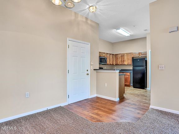 4th image of 5201 Playpen Dr Unit 8-7