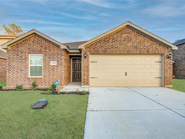 10699 Lost Maples Dr — Photo 1