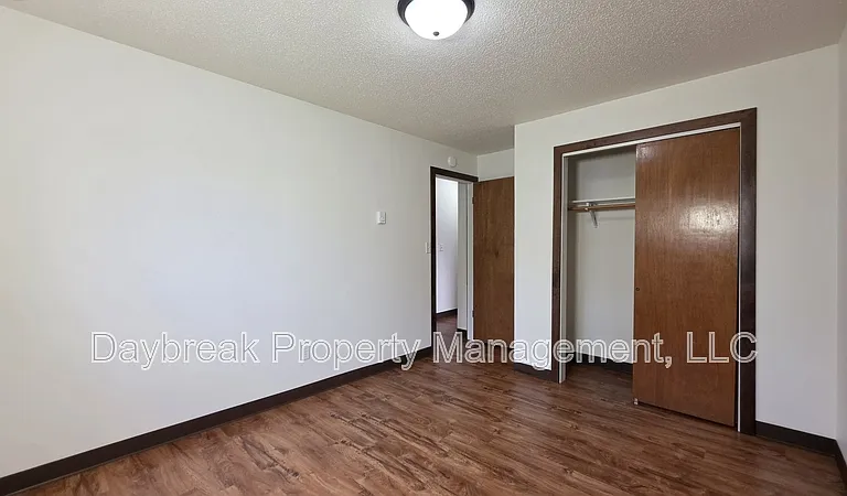 41 8th Ave N #15 — Photo 10