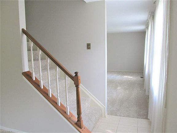 3rd image of 177 Chelmsford Dr