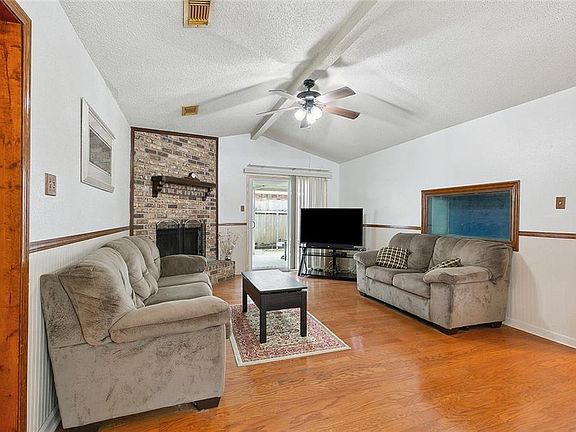 2nd image of 5164 Dueling Oaks Dr