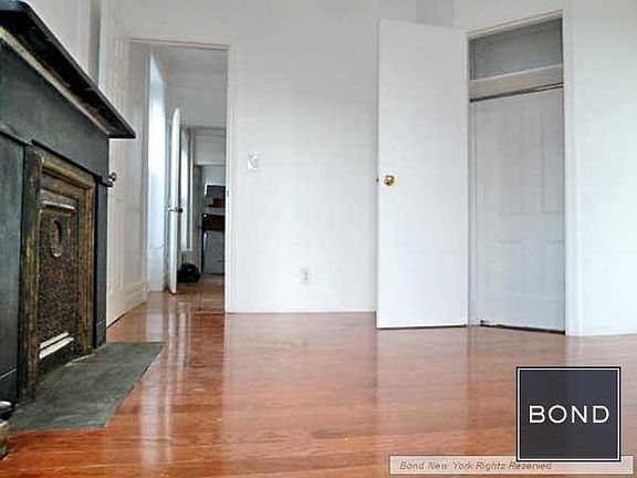 3rd image of 196 W 108th St APT 4N