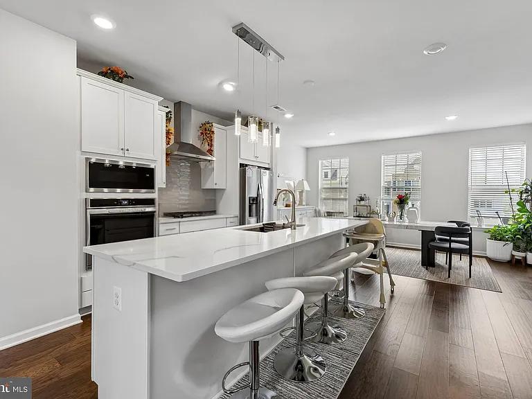 9300 Barnes Loop — Photo 10