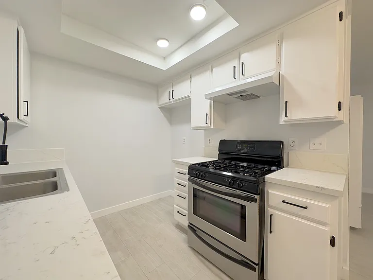 21828 Belshire Ave #15 — Photo 17