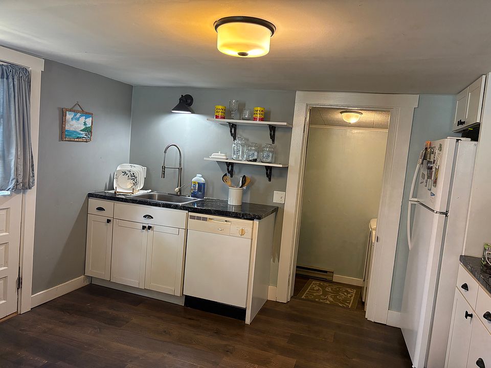 1st image of 513 Valentine St
