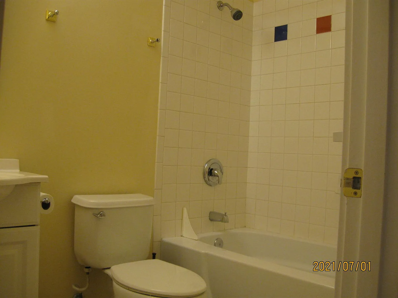 2 bed, 1060 sqft, $2,750 — Photo 3