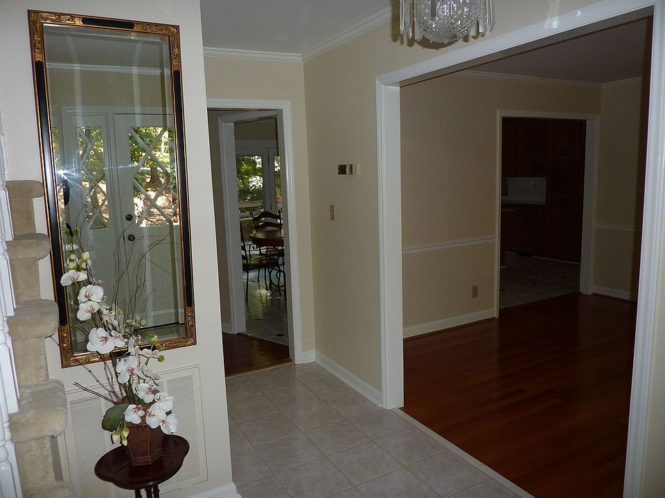 Elegant Foyer