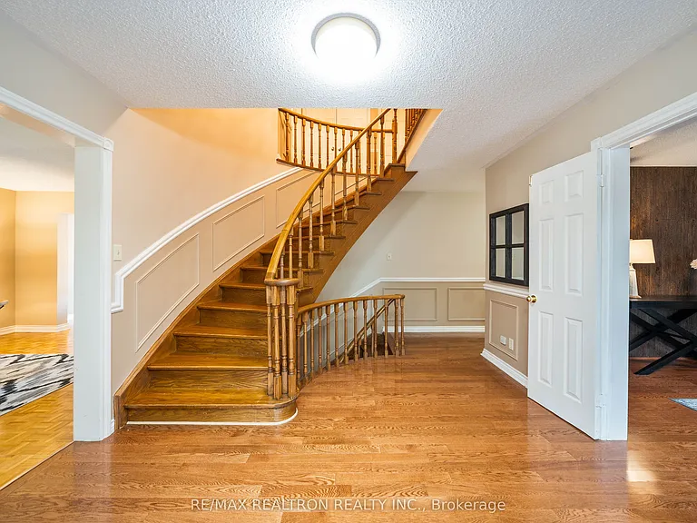 194 Glenada Ct — Photo 8