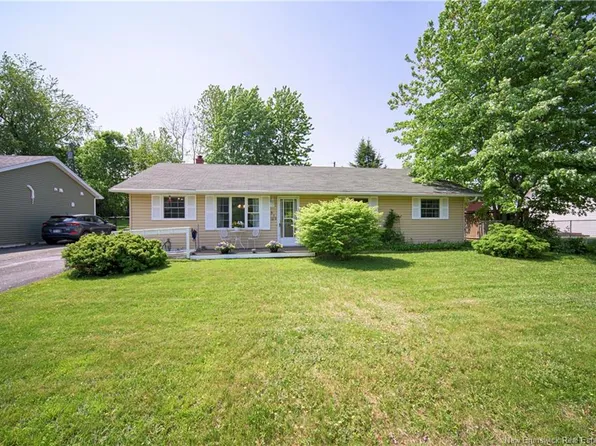 519 Gardiner St, Oromocto, NB E2V 1G5