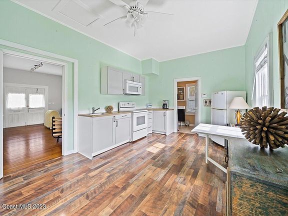 3rd image of 565 Montreal Ave