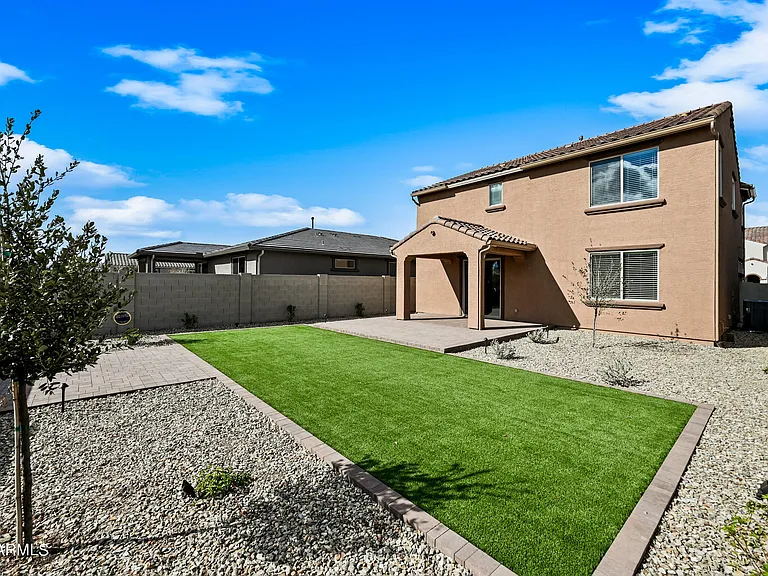 8961 W San Juan Ave — Photo 34