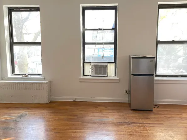 1527 York Avenue image 1 of 3