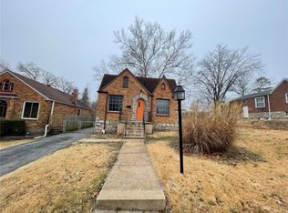 104 Shetland Dr, Saint Louis, MO 63125