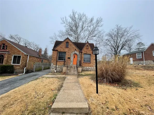 104 Shetland Dr, Saint Louis, MO 63125