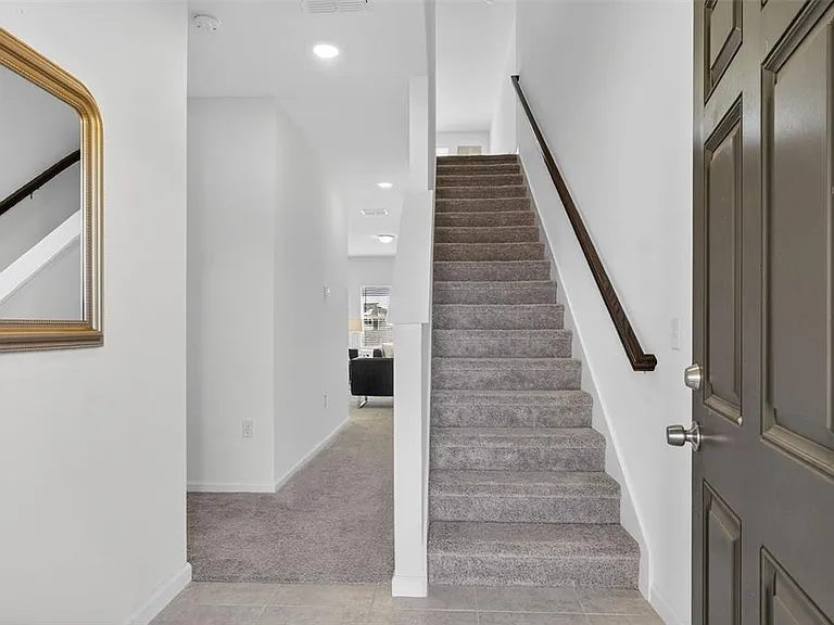 1691 Bear Mountain Ln — Photo 5