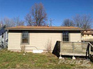 116 W Springfield St, Aurora, MO 65605