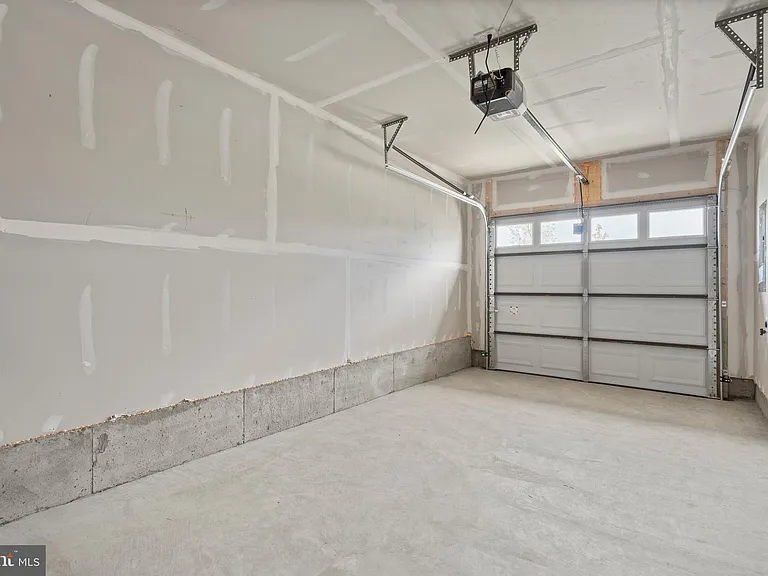 16639 Green Glade Dr — Photo 30