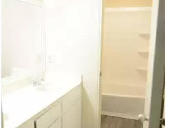 3rd image of 303 Cambridge Dr