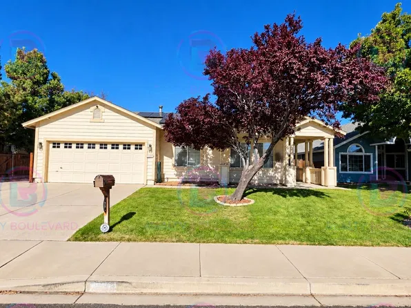 930 Del Sol St, Sparks, NV 89436