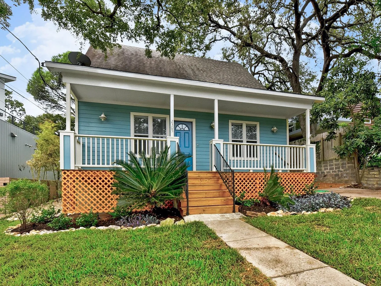 3 bed, 2.5 bath, 2020 sqft, $5,200 — Photo 1