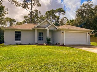 5069 NE Tradewinds Cir, Labelle, FL 33935