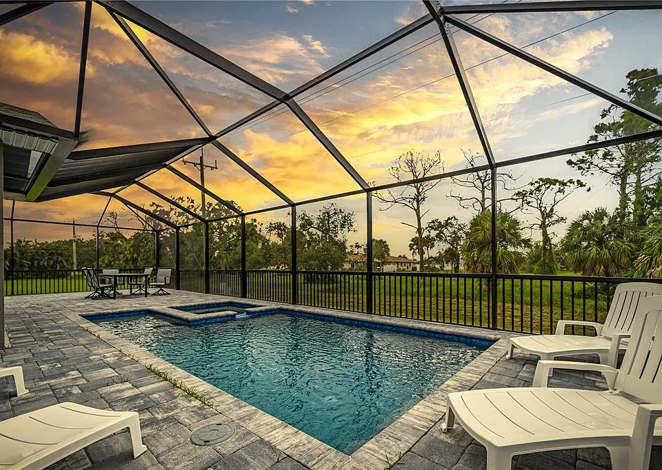 265 Annapolis Ln
