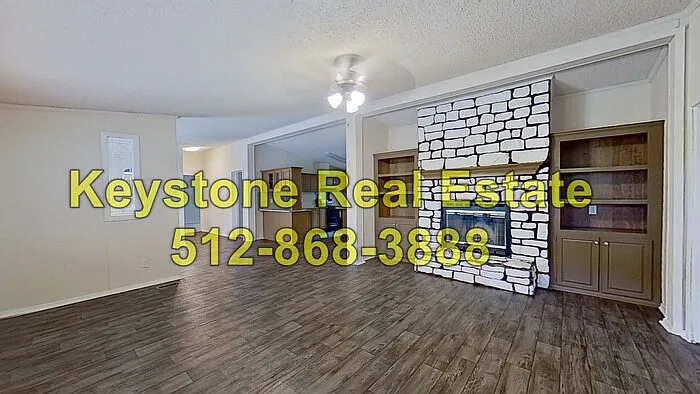 4 bed, 2.0 bath, 2048 sqft, $1,925 — Photo 4