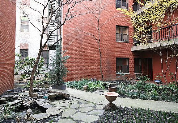 5th image of 14 Prince St APT 2J