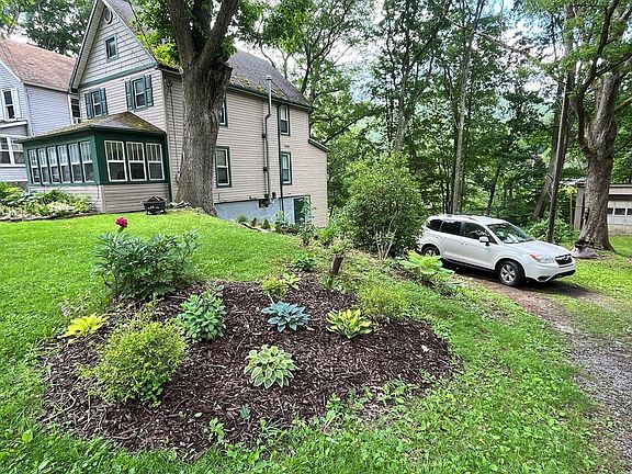 2nd image of 173 W Main St