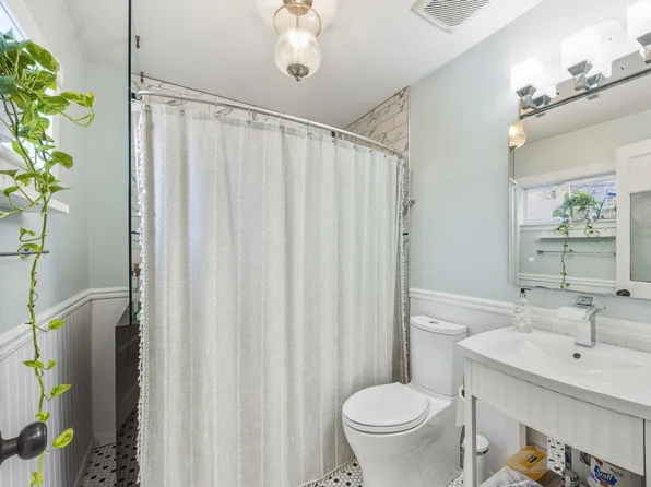 135 Van Horne Street image 11 of 20