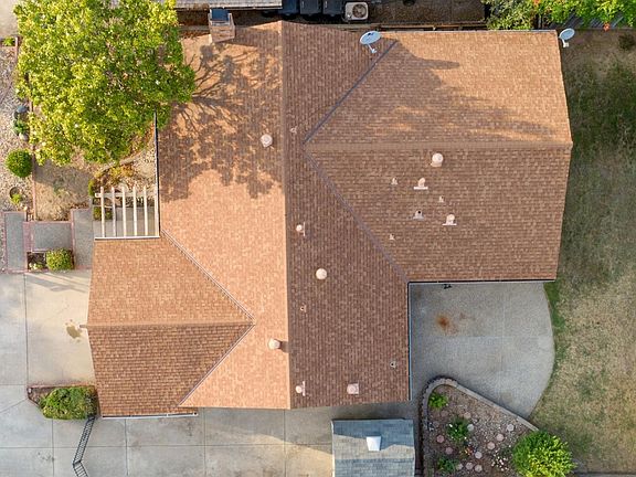 4th image of 5942 Brittany Way