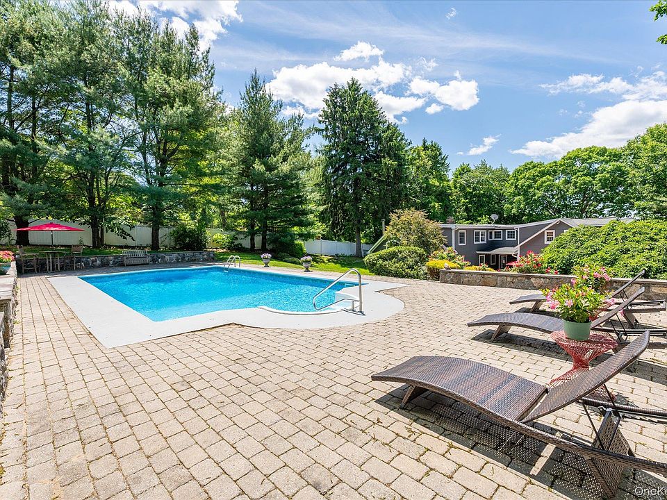 1st image of 12 Sun Hill Road