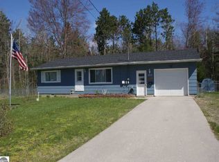 1525 Pine Dr, Traverse City, MI 49686