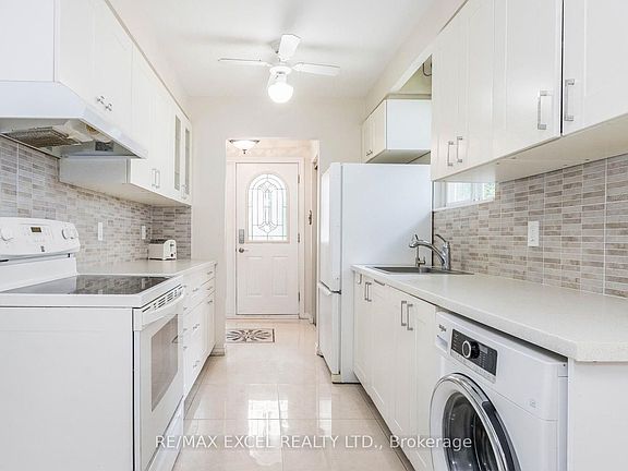 4th image of 12 College Cres