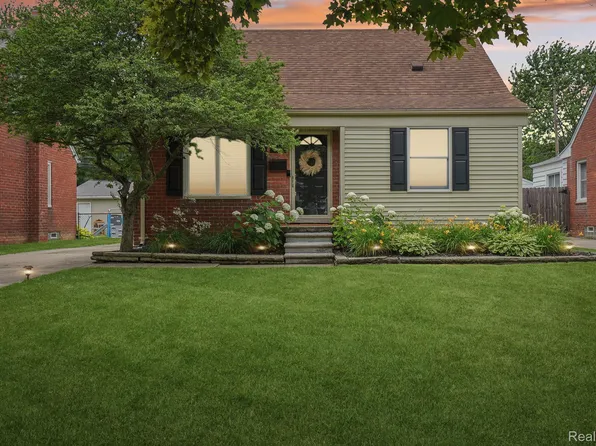 3107 N Blair Ave, Royal Oak, MI 48073
