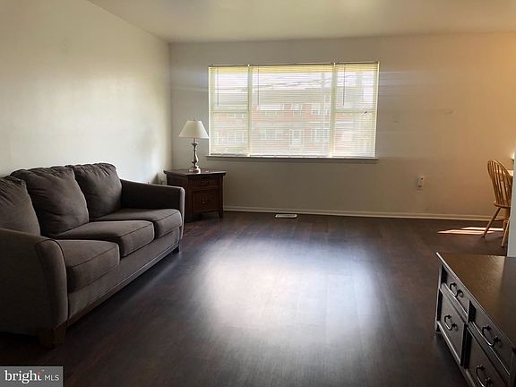 3rd image of 9878 Frankford Ave Floor 1