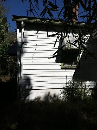 2nd image of 225 Timmerman St