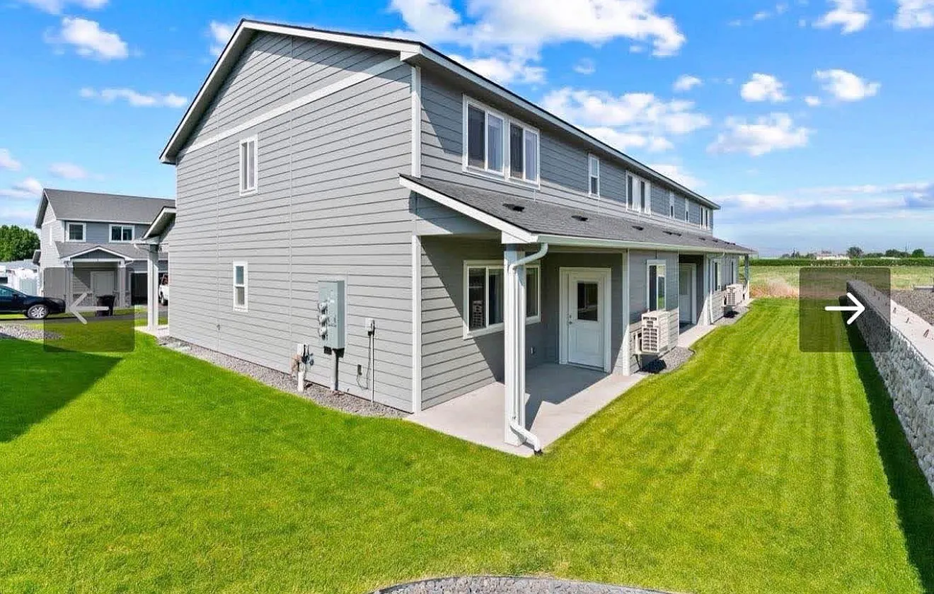 3 bed, 2.5 bath, $2,100 — Photo 3