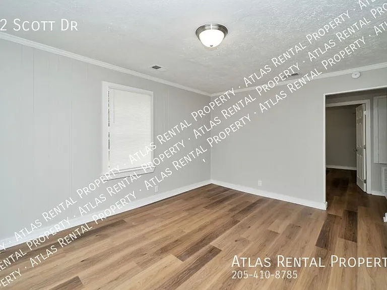 92 Scott Dr — Photo 6
